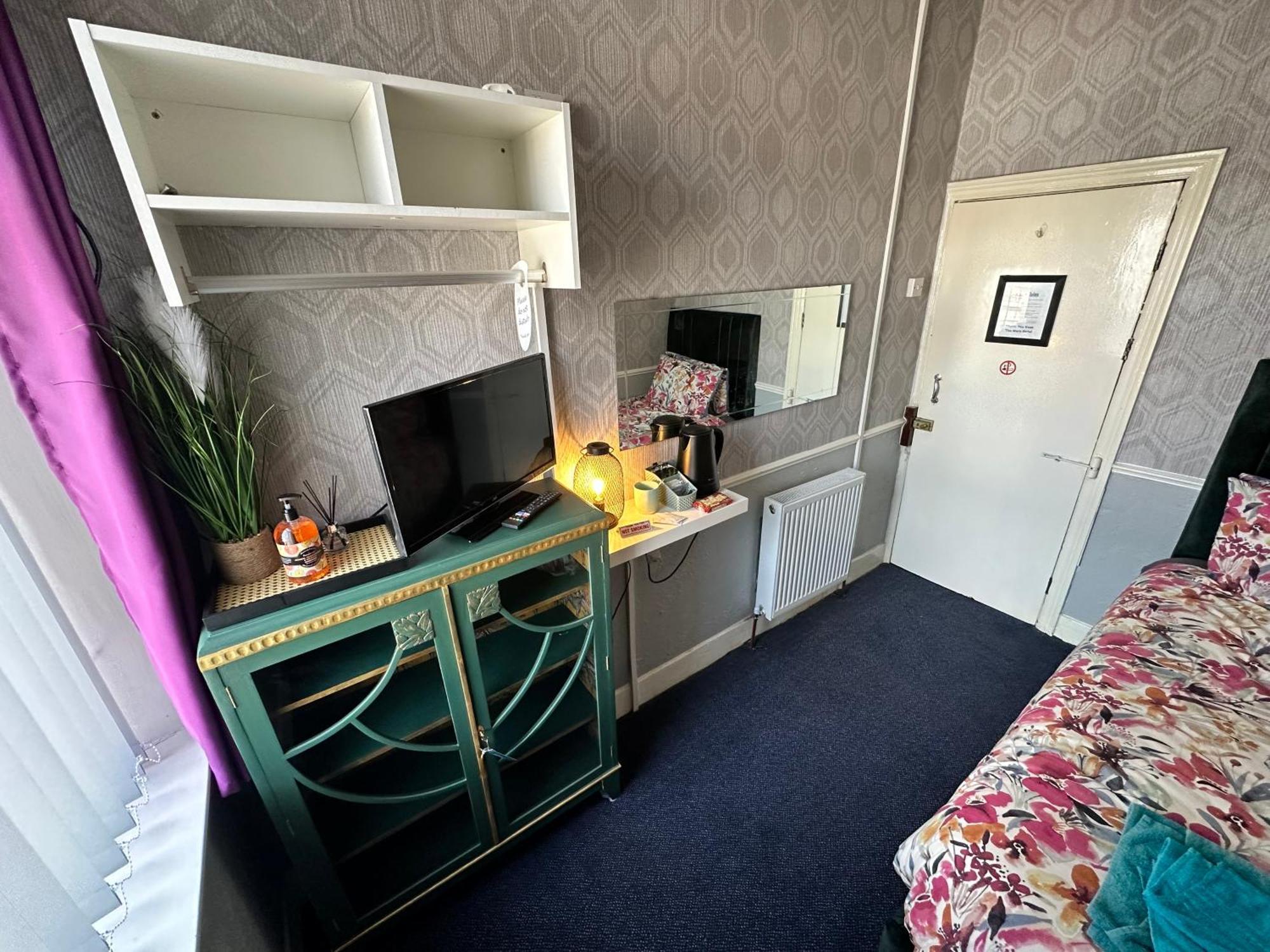 B&B Runway Blackpool - Minutes From Winter Gardens - Dog Friendly - Exceptionally Quiet - Very Close H&A Social Club (Adults Only) Ngoại thất bức ảnh