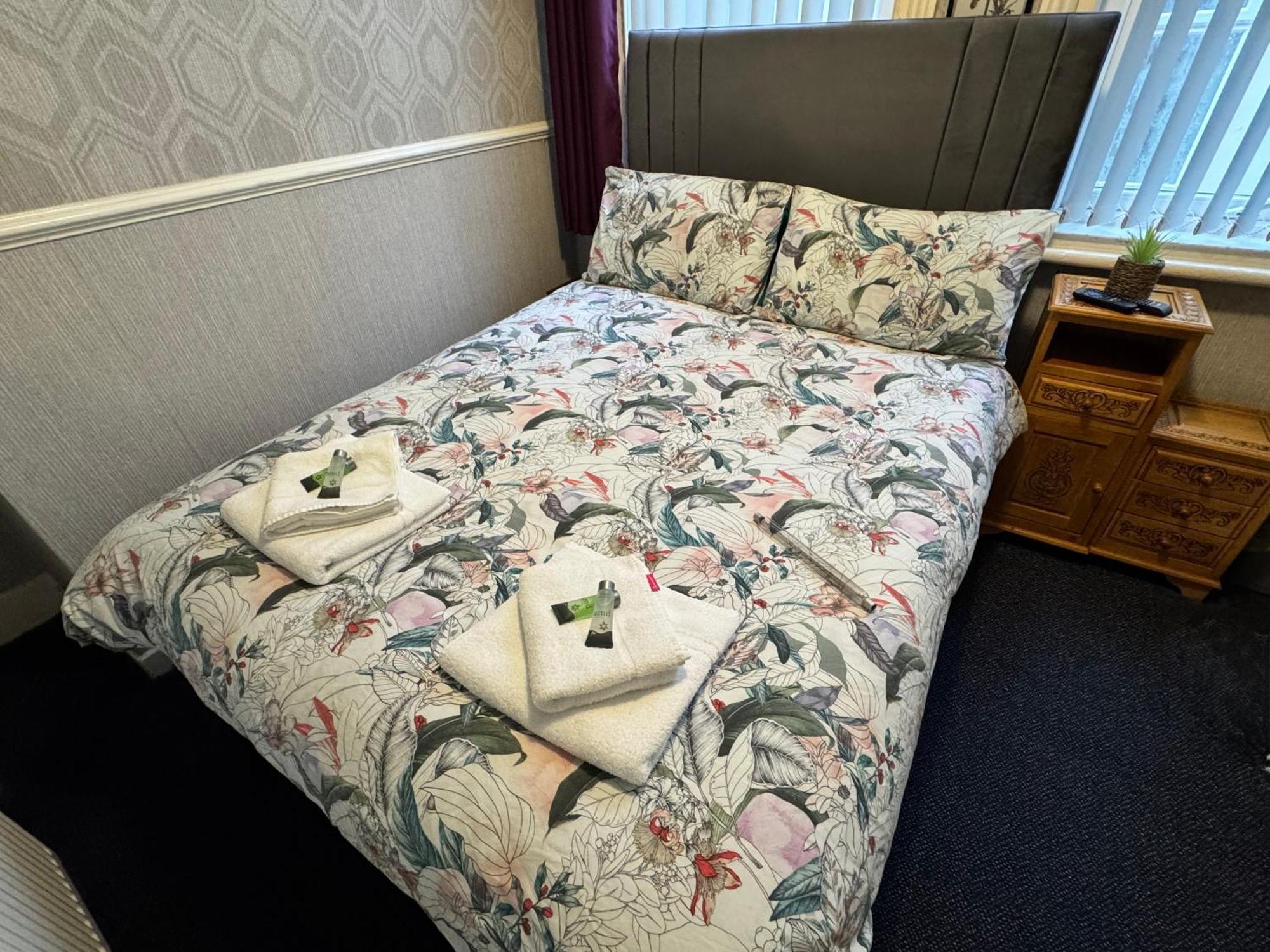 B&B Runway Blackpool - Minutes From Winter Gardens - Dog Friendly - Exceptionally Quiet - Very Close H&A Social Club (Adults Only) Ngoại thất bức ảnh